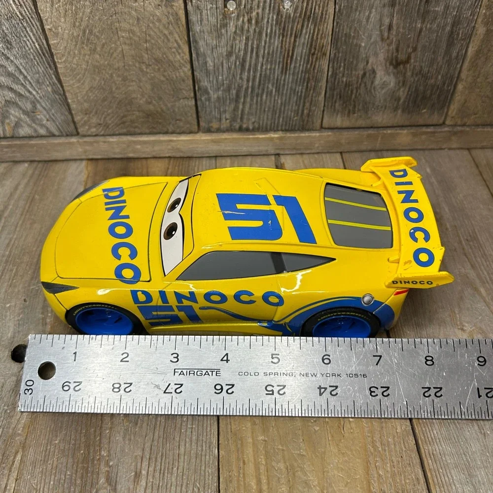 Disney Pixar Cars Cruz Ramirez Dinoco 51 Jada Toys 1/24 Scale Die-Cast Yellow